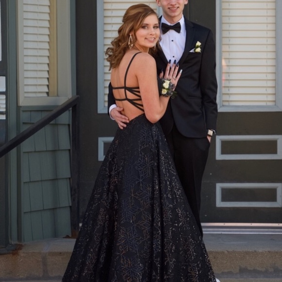 PROM DRESS!!! - Picture 4 of 4